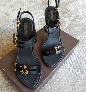 Louis Vuitton Tupelo Buckle Sandals